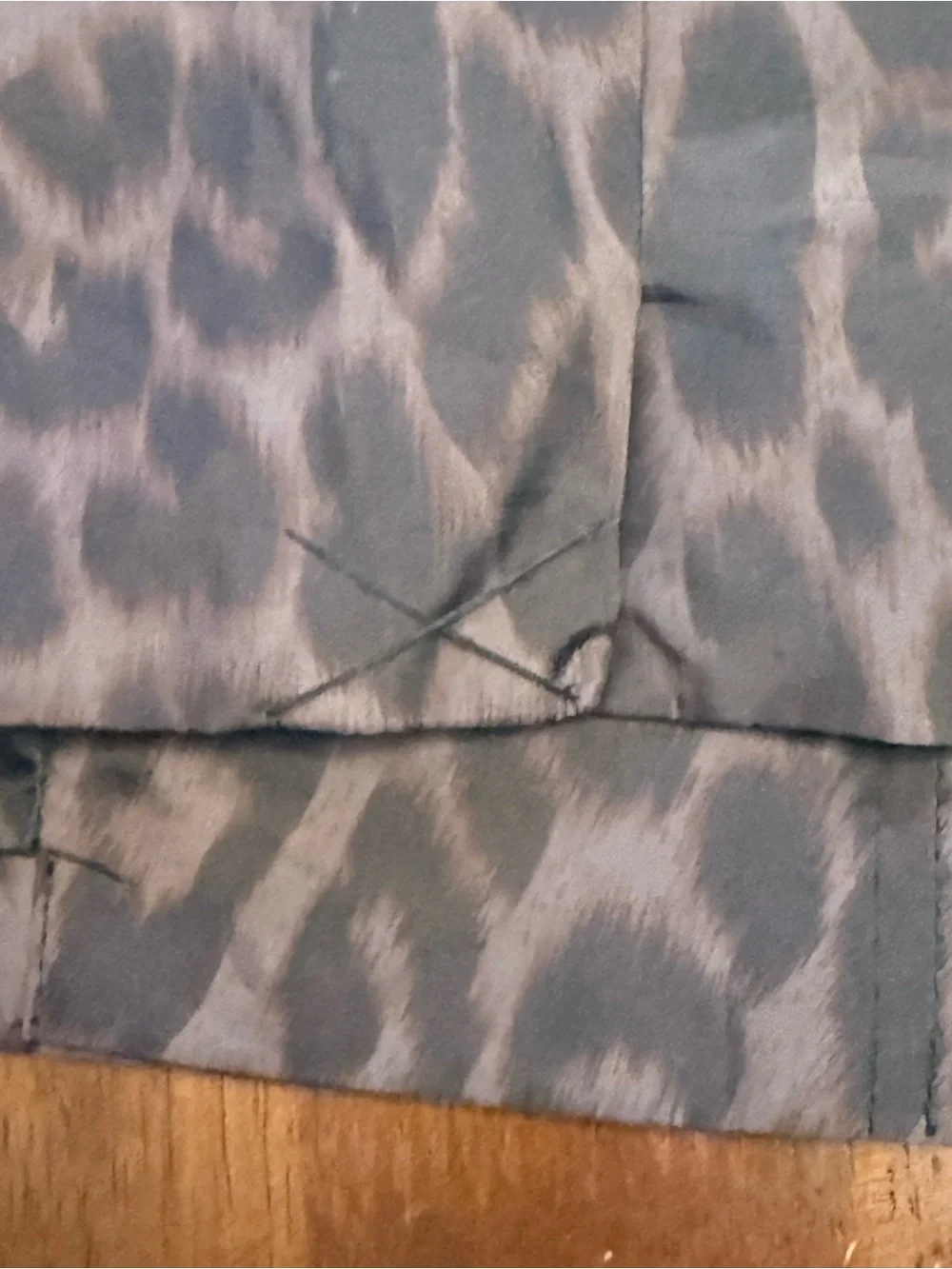 London Fog Leopard Print Rain Trench Coat won’t Black Lining